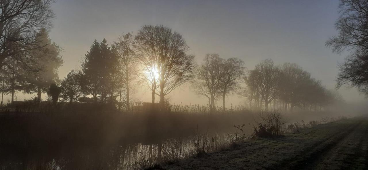 Rust En Stilte In De Natuur Onstwedde Exteriör bild